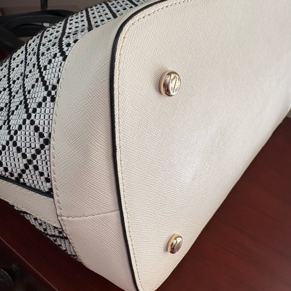 Henri Bendel West 57th Black and White Satchel - Excellent Used Condition - Picture 7 of 16